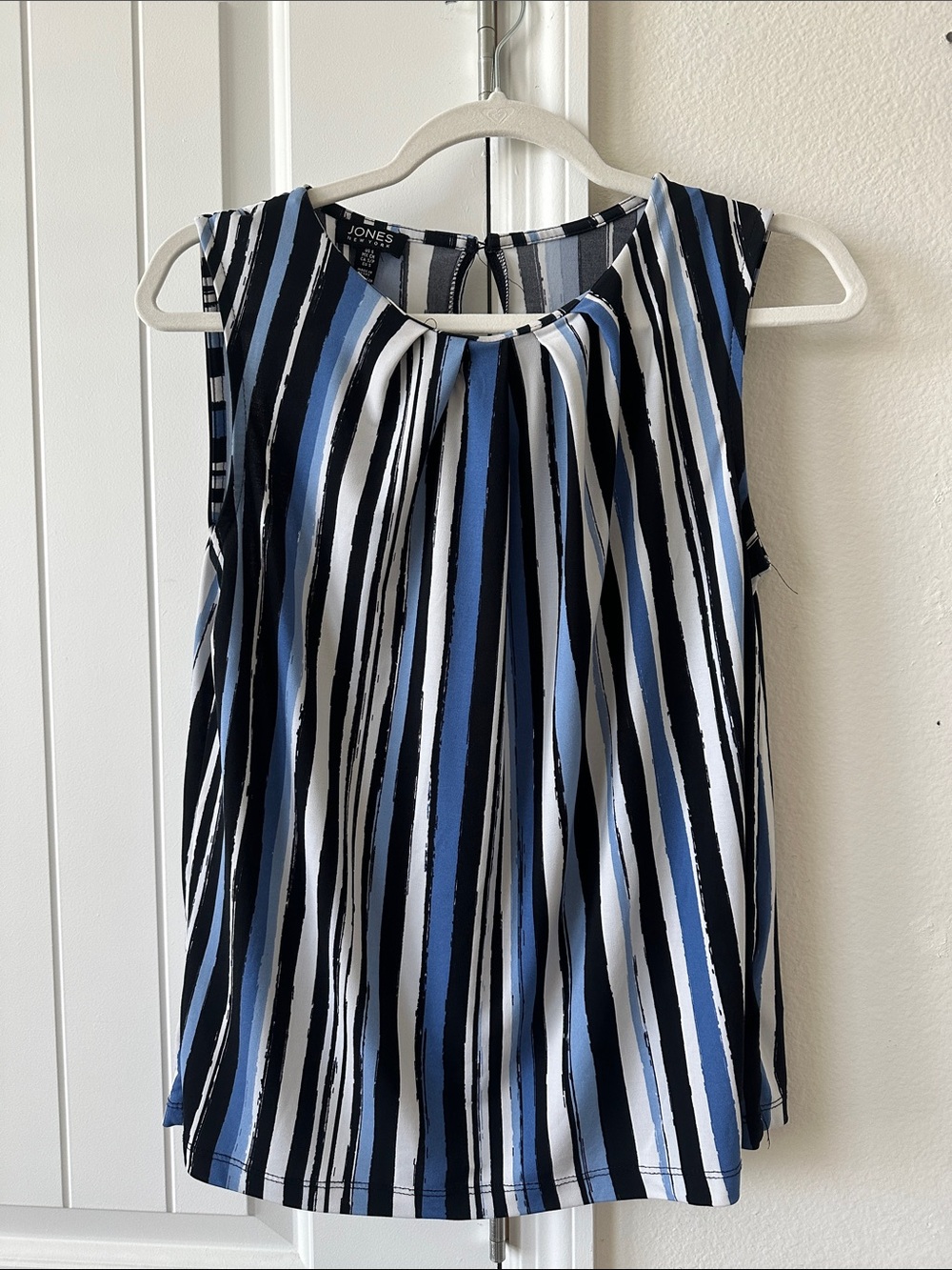 Jones New York Navy, Light Blue & White Striped Sleeveless Top